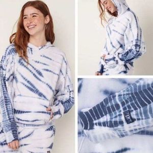 Victoria Secret PINK jogging suit